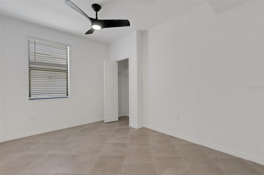 Spacious, unfurnished interior of a new home in , Bradenton (Image 15).