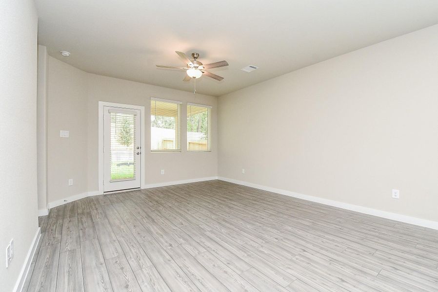 Spacious, unfurnished interior of a new home in Montgomery Oaks - Premier, Conroe (Image 23). Spacious, unfurnished interior of a new home in Montgomery Oaks - Premier, Conroe (Image 23).