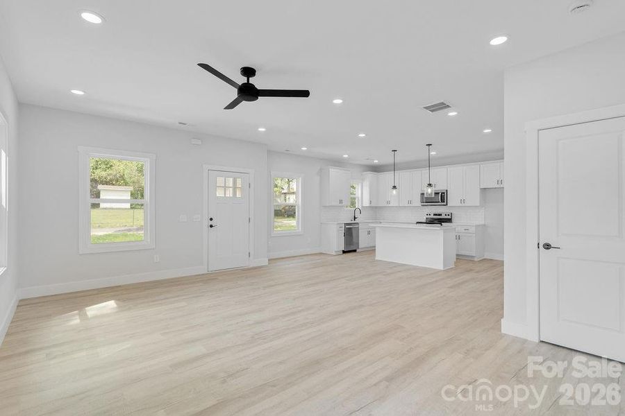 Spacious, unfurnished interior of a new home in , Gastonia (Image 12).