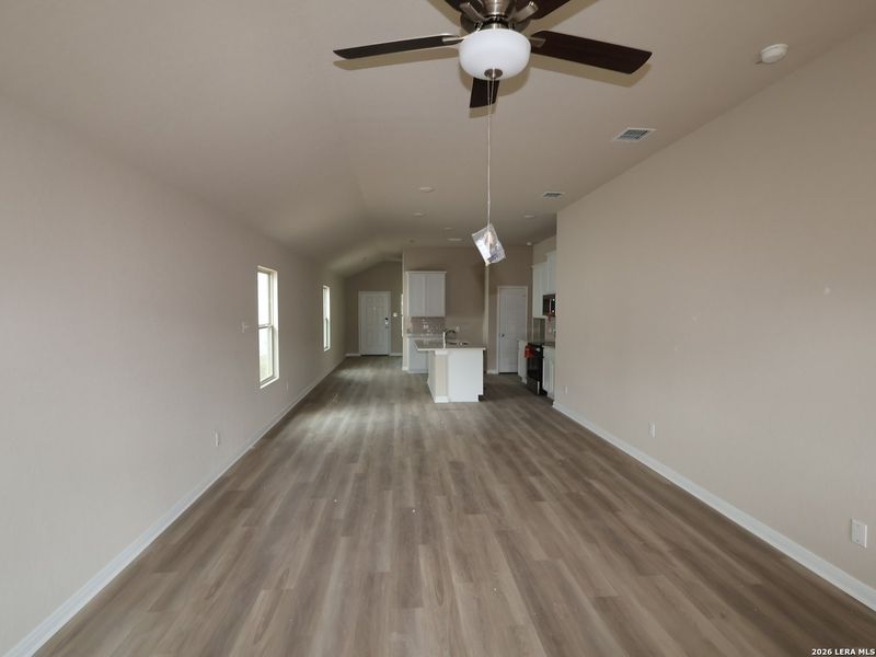 Spacious, unfurnished interior of a new home in Meadows at Clear Springs, New Braunfels (Image 24).