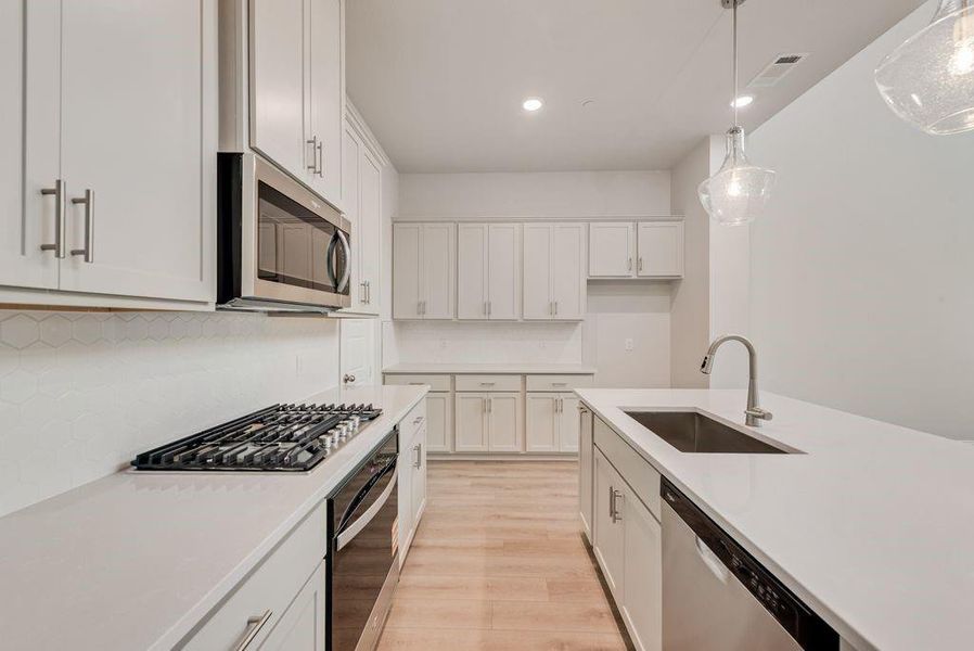 Furnished interior view inside a new home in , Frisco (Image 8).