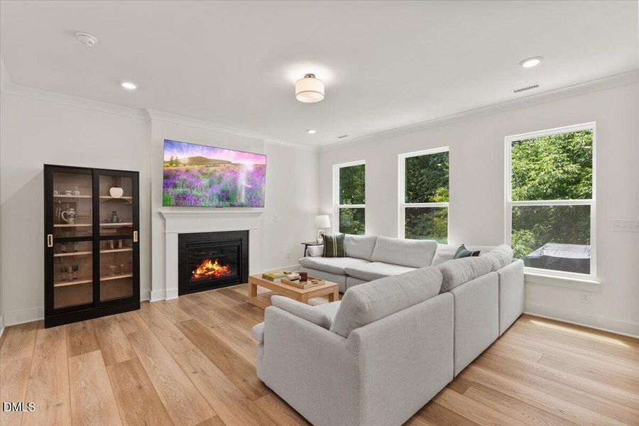 12-2117 Seneca Dr