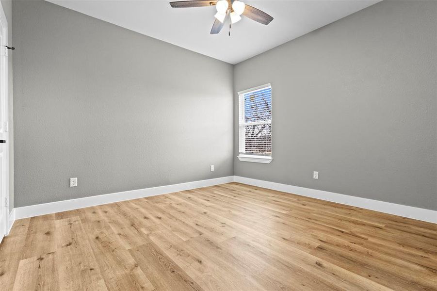 Spacious, unfurnished interior of a new home in , Kaufman (Image 23).