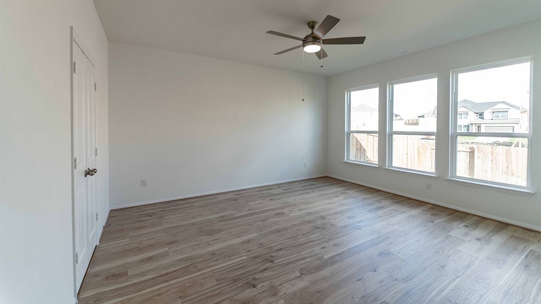Spacious, unfurnished interior of a new home in Sunfield, Buda (Image 33). Spacious, unfurnished interior of a new home in Sunfield, Buda (Image 33).
