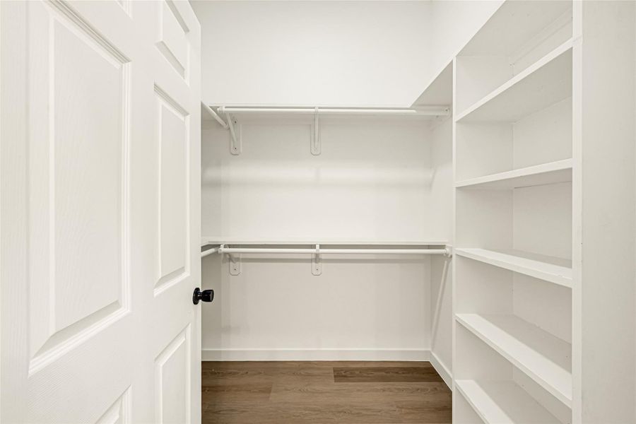 Spacious, unfurnished interior of a new home in , Conroe (Image 22).