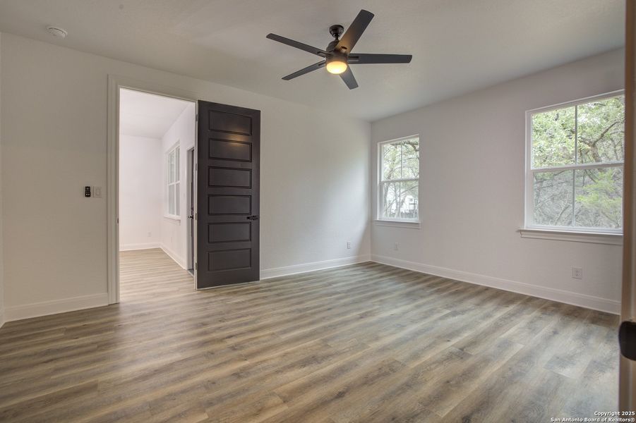 Spacious, unfurnished interior of a new home in , Wimberley (Image 34).