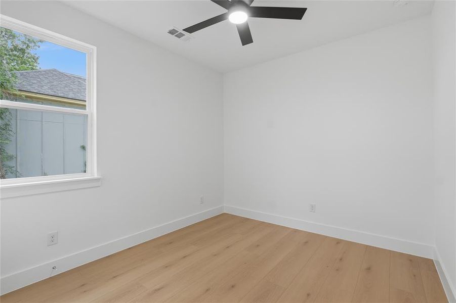 Spacious, unfurnished interior of a new home in , Dallas (Image 23).