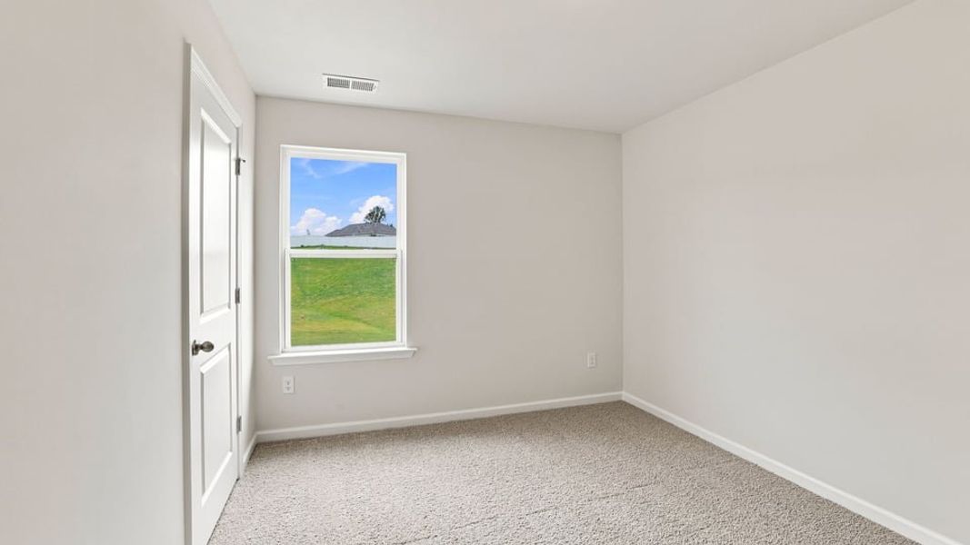 Spacious, unfurnished interior of a new home in Lakestone, Woodruff (Image 26).