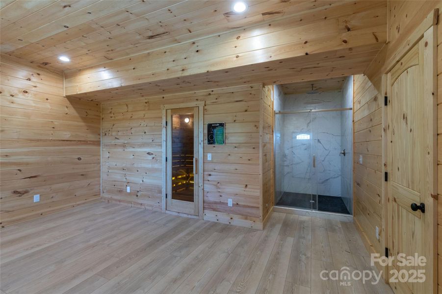 Image 30 of a home in .