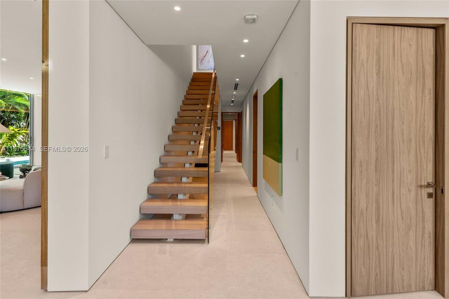 Spacious, unfurnished interior of a new home in , Miami (Image 19).