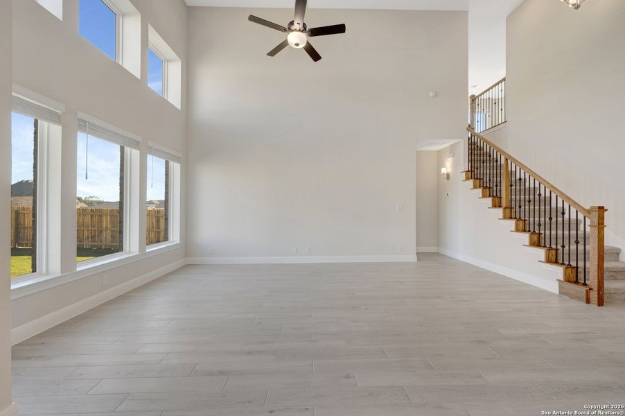 Spacious, unfurnished interior of a new home in Davis Ranch 50', San Antonio (Image 18).