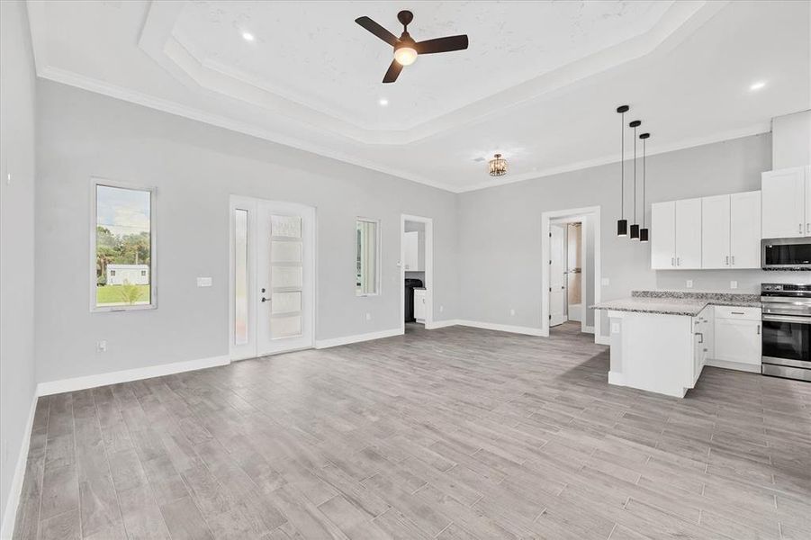 Spacious, unfurnished interior of a new home in , Port Charlotte (Image 15).
