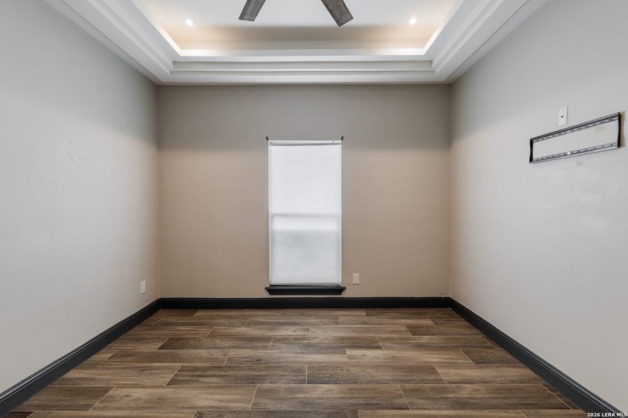Spacious, unfurnished interior of a new home in , Eagle Pass (Image 22).