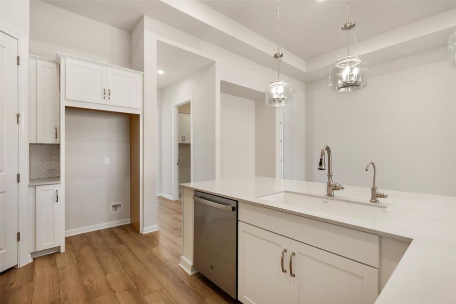 Representative images and renderings are for illustrative purposes. Actual structural options and design finishes of home may vary. Representative images and renderings are for illustrative purposes. Actual structural options and design finishes of home may vary.
