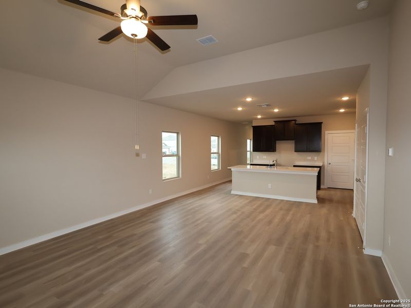 Spacious, unfurnished interior of a new home in Winding Brook, San Antonio (Image 23). Spacious, unfurnished interior of a new home in Winding Brook, San Antonio (Image 23).