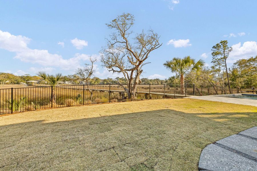 Natural landscape and outdoor views near  in Charleston (Image 118).