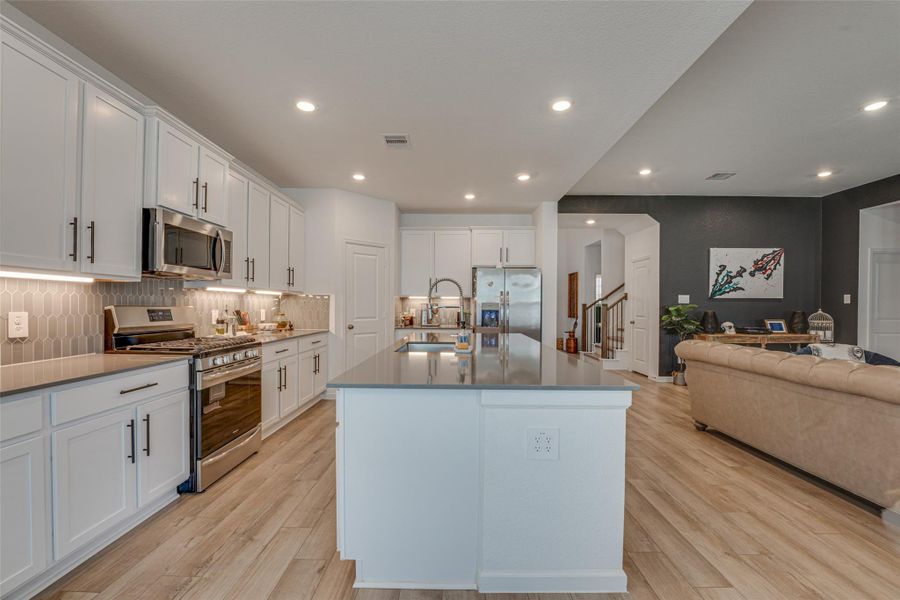 Furnished interior view inside a new home in ARTAVIA: Fairway Collection, Conroe (Image 15).