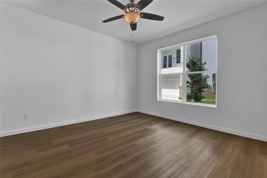 Spacious, unfurnished interior of a new home in , Houston (Image 28).