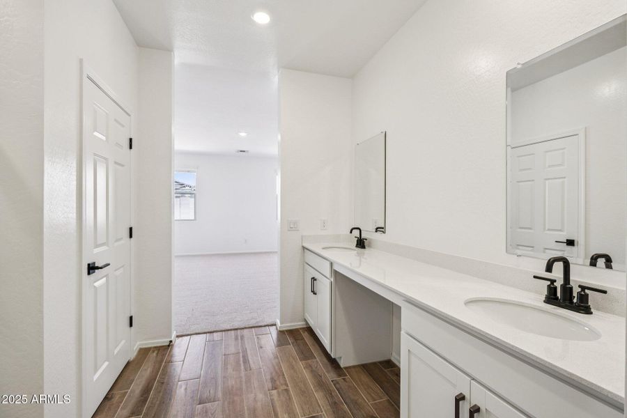 26-web-or-mls-W Cansados Rd-S2408-026