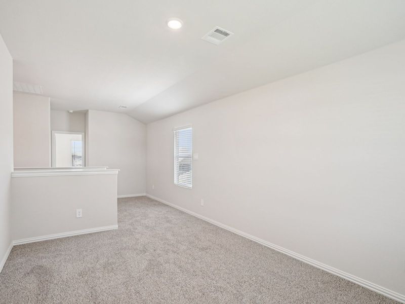 Spacious, unfurnished interior of a new home in Westmoor, Sherman (Image 19).