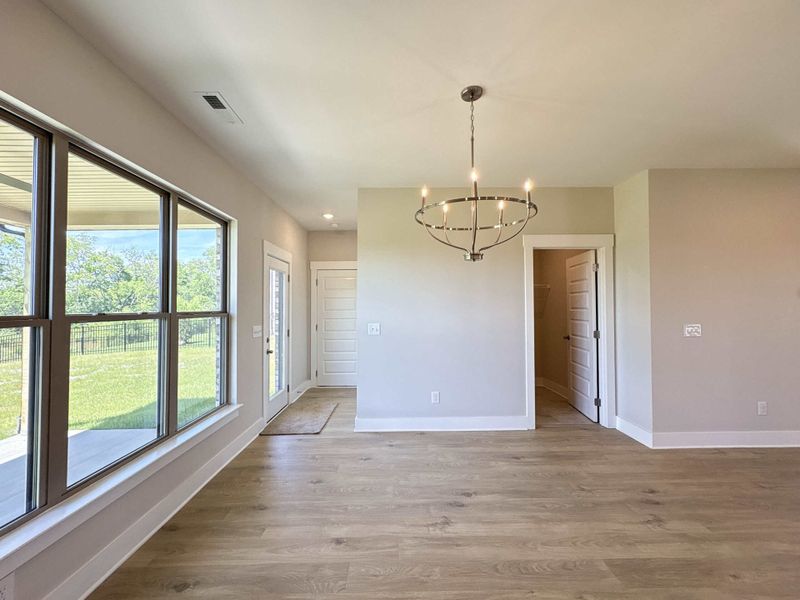 Spacious, unfurnished interior of a new home in , Gallatin (Image 5).