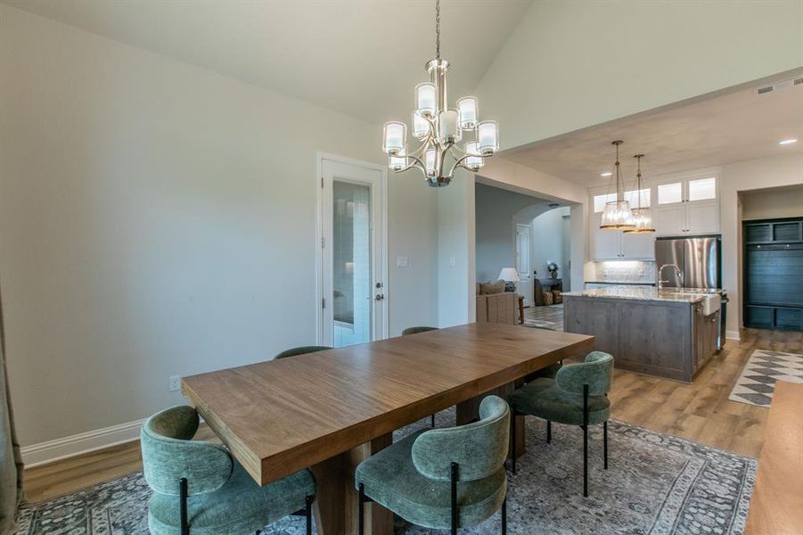 Furnished interior view inside a new home in , Lorena (Image 33).