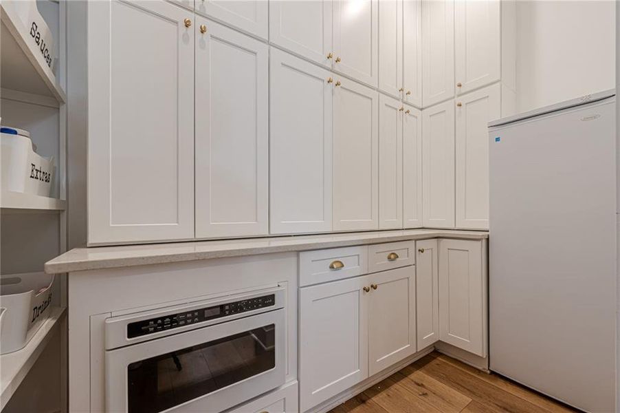 Furnished interior view inside a new home in , Waleska (Image 50).