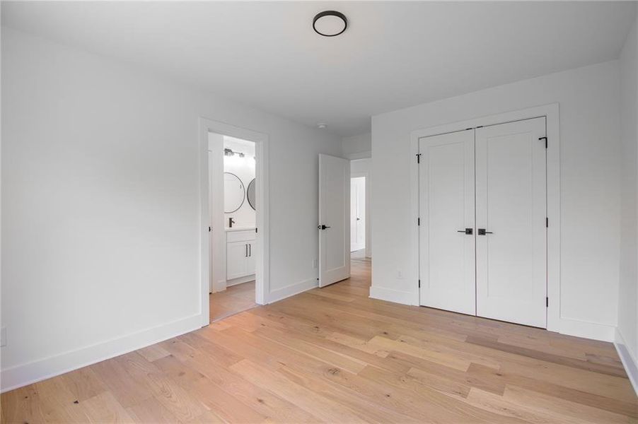 Spacious, unfurnished interior of a new home in , Gainesville (Image 16).