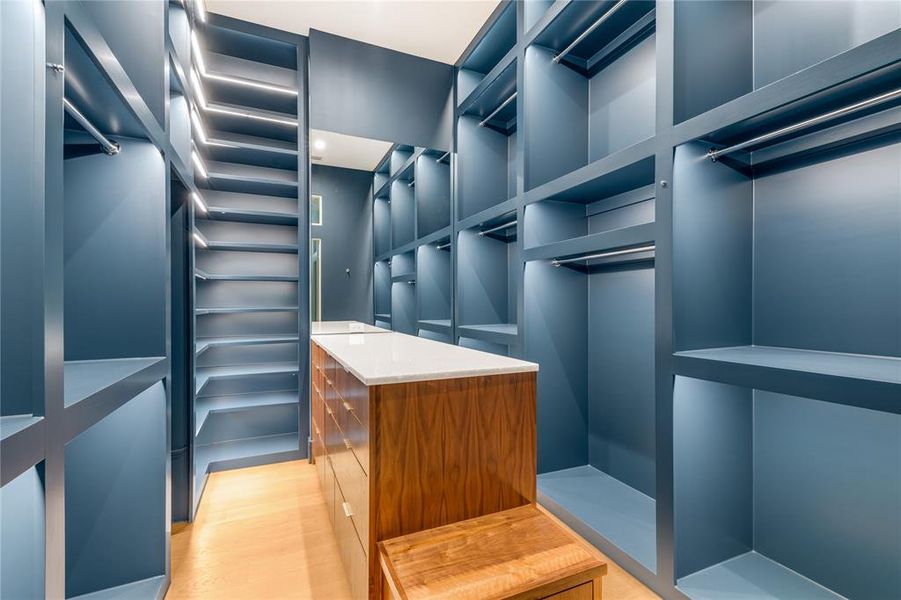 Image 33 of a home in .