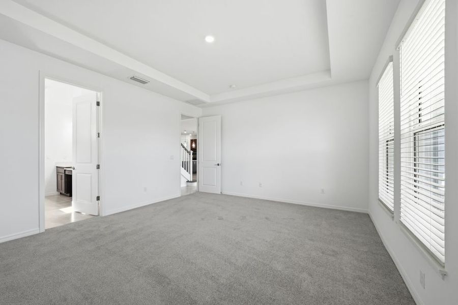 Spacious, unfurnished interior of a new home in Veranda Oaks, Port St. Lucie (Image 24). Spacious, unfurnished interior of a new home in Veranda Oaks, Port St. Lucie (Image 24).