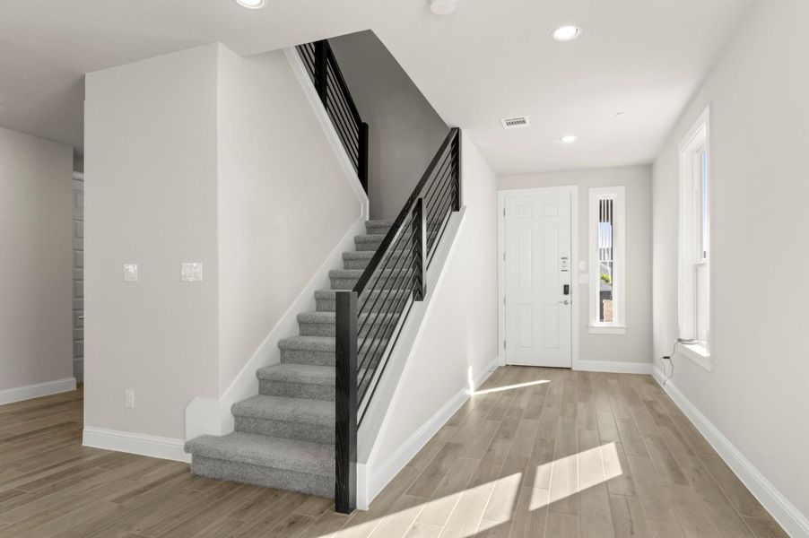 Spacious, unfurnished interior of a new home in Clear Creek, Round Rock (Image 16).