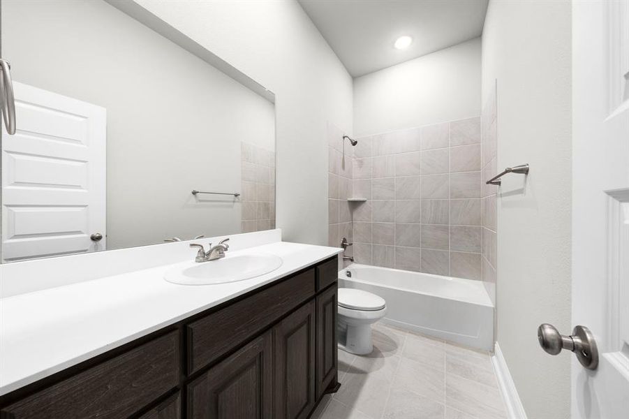 Furnished interior view inside a new home in Fox Landing, Caddo Mills (Image 10).