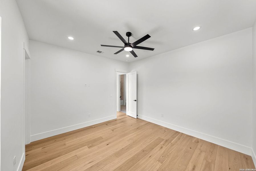 Spacious, unfurnished interior of a new home in , Boerne (Image 25).