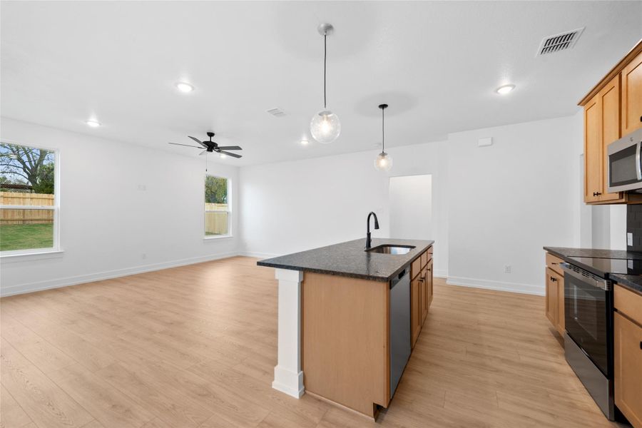 Please Note: These interior photos are not of the actual home but are of a completed one with a similar floor plan. Finishes, features, and layouts may vary. Please Note: These interior photos are not of the actual home but are of a completed one with a similar floor plan. Finishes, features, and layouts may vary.