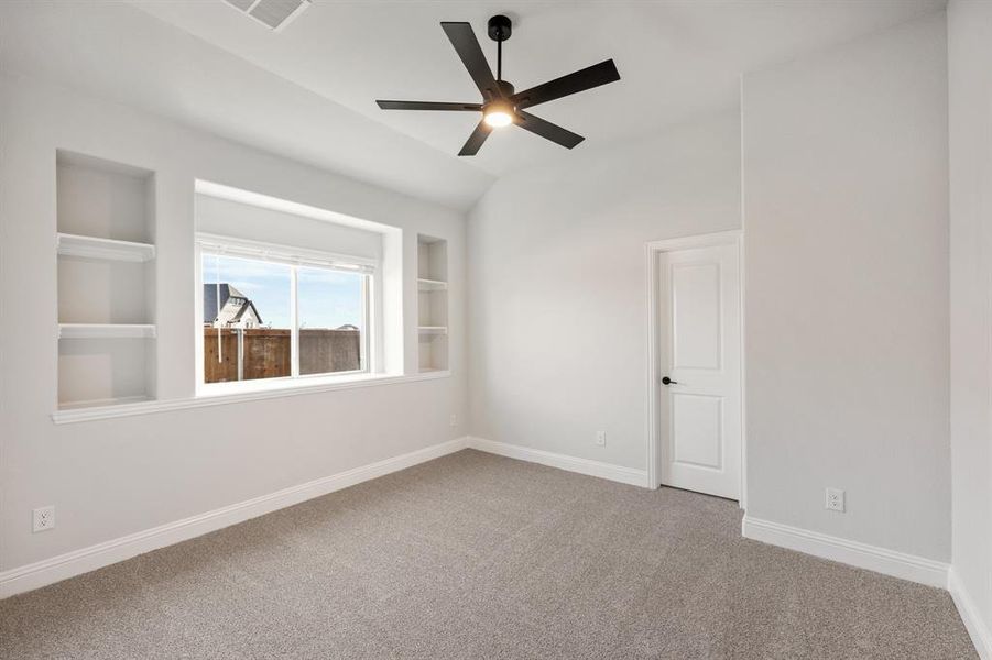 Spacious, unfurnished interior of a new home in Stone River Glen 60s, Royse City (Image 30). Spacious, unfurnished interior of a new home in Stone River Glen 60s, Royse City (Image 30).