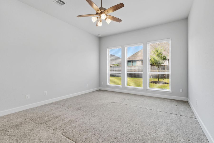 Spacious, unfurnished interior of a new home in Cane Island 50', Katy (Image 38). Spacious, unfurnished interior of a new home in Cane Island 50', Katy (Image 38).