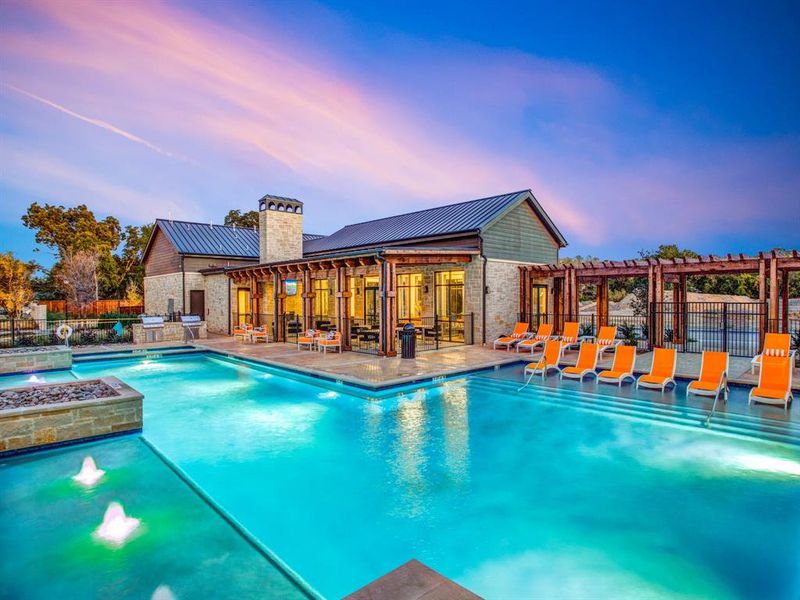 Community amenities in SoHo Square, Dallas (Image 24).