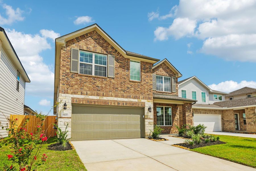 Photo is not of the actual home, but is an inspirational photo of builder’s model home and may depict options, furnishings, and/or decorator features that are not included Photo is not of the actual home, but is an inspirational photo of builder’s model home and may depict options, furnishings, and/or decorator features that are not included