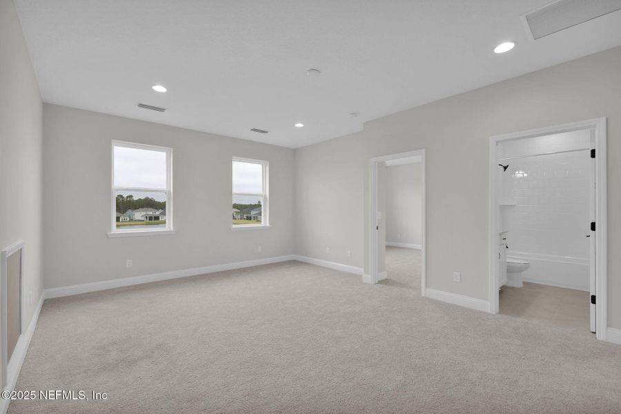 Spacious, unfurnished interior of a new home in Reflections at Nocatee, Ponte Vedra (Image 44).