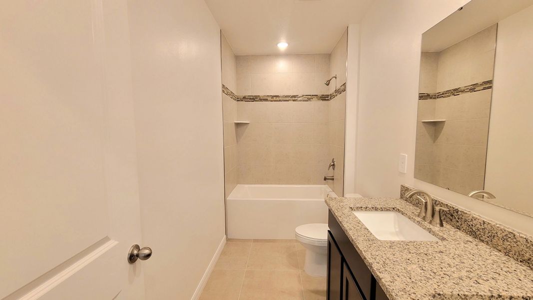 Furnished interior view inside a new home in Port St. Lucie, Port St. Lucie (Image 2).