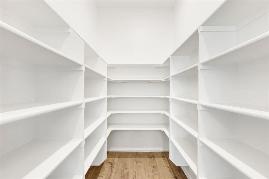 Spacious, unfurnished interior of a new home in Terracina, Rockwall (Image 22).