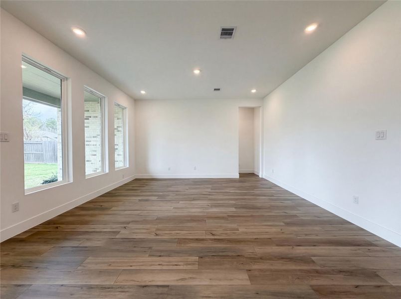 Spacious, unfurnished interior of a new home in , Porter (Image 12).