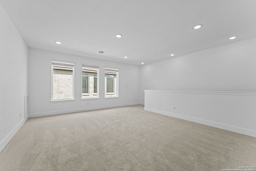 Spacious, unfurnished interior of a new home in , New Braunfels (Image 19).