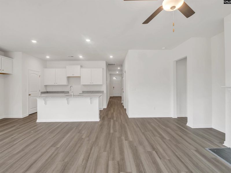 Spacious, unfurnished interior of a new home in Raglins Creek, Lugoff (Image 16). Spacious, unfurnished interior of a new home in Raglins Creek, Lugoff (Image 16).