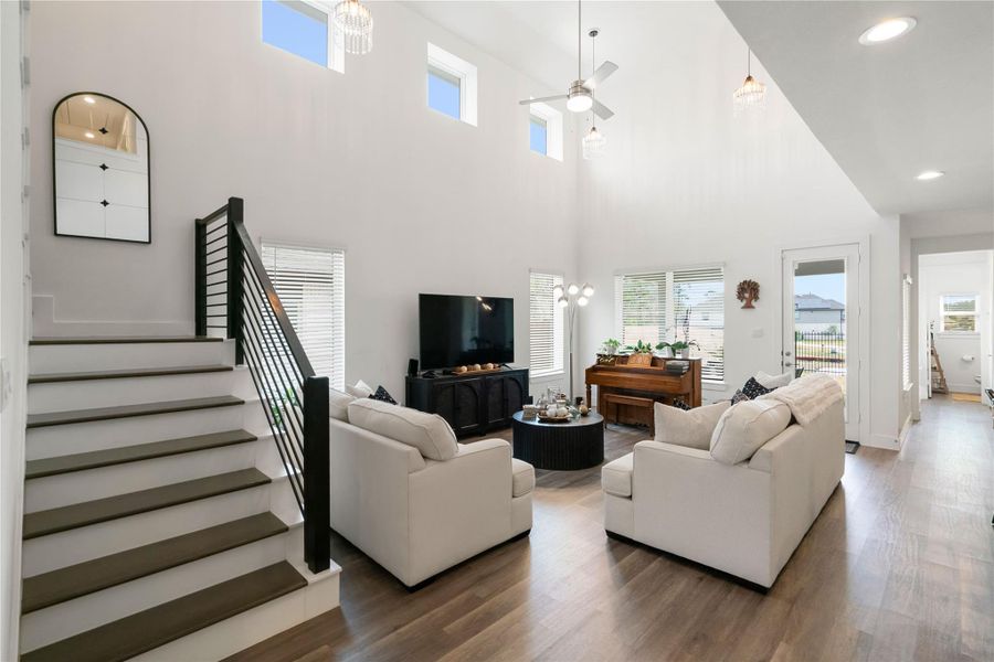 Furnished interior view inside a new home in Fosters Ridge 60's, Conroe (Image 17). Furnished interior view inside a new home in Fosters Ridge 60's, Conroe (Image 17).