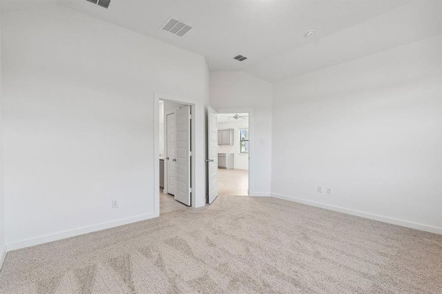 Spacious, unfurnished interior of a new home in Devonshire, Forney (Image 18).