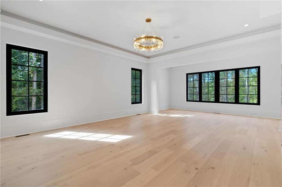 Spacious, unfurnished interior of a new home in , Alpharetta (Image 25).