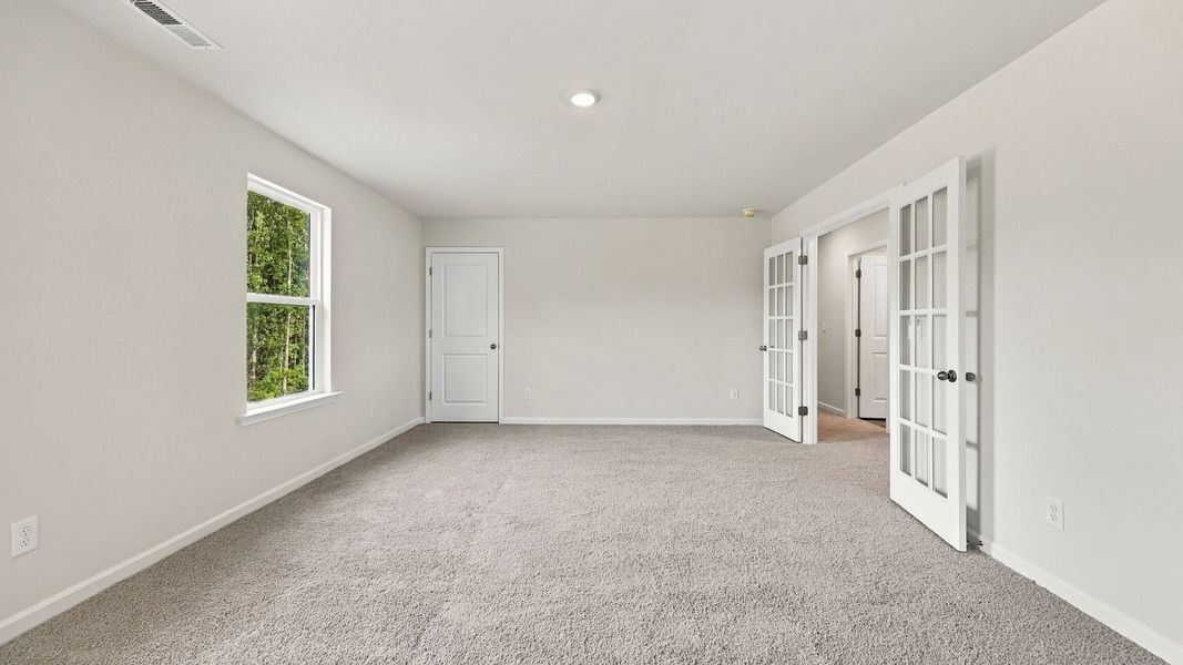 Spacious, unfurnished interior of a new home in Bynum Farms, Farmville (Image 24).