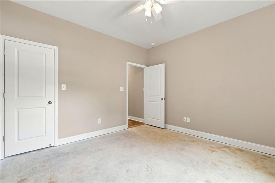 Spacious, unfurnished interior of a new home in , Jasper (Image 36).