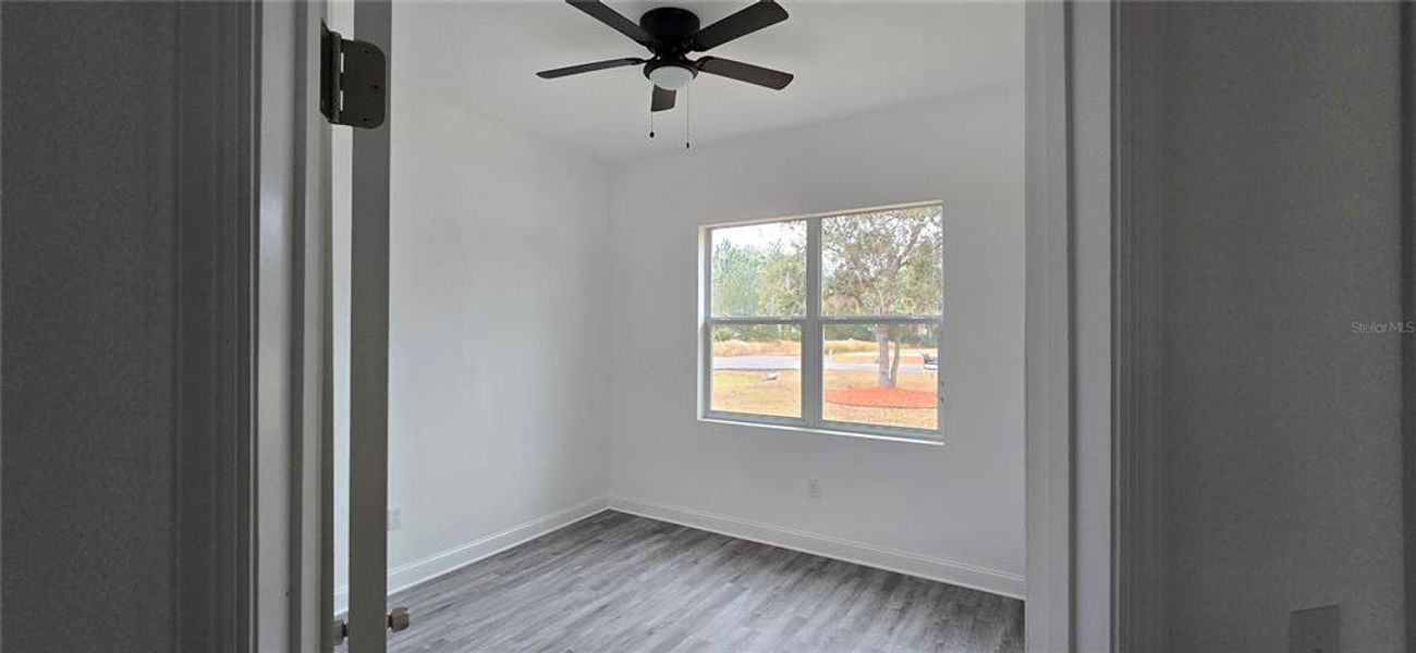 Spacious, unfurnished interior of a new home in , Sebring (Image 19).